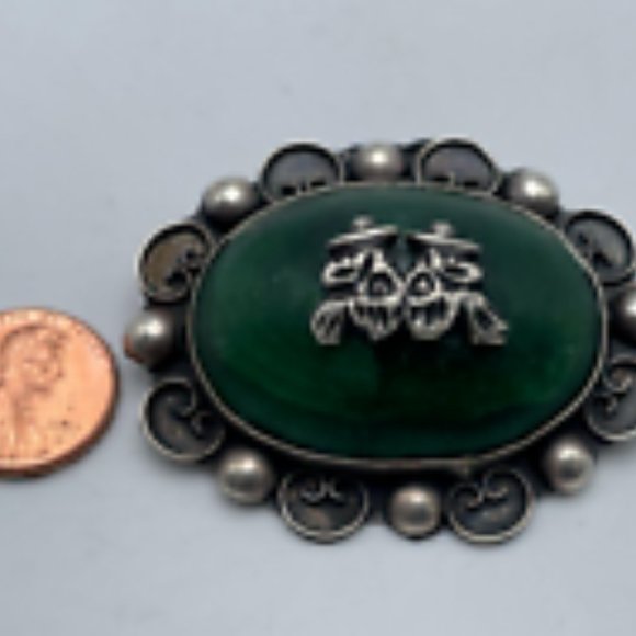 Sterling Silver Plated Round Green Stone Double Sombrero Men's Jewelry Piece - Picture 5 of 6